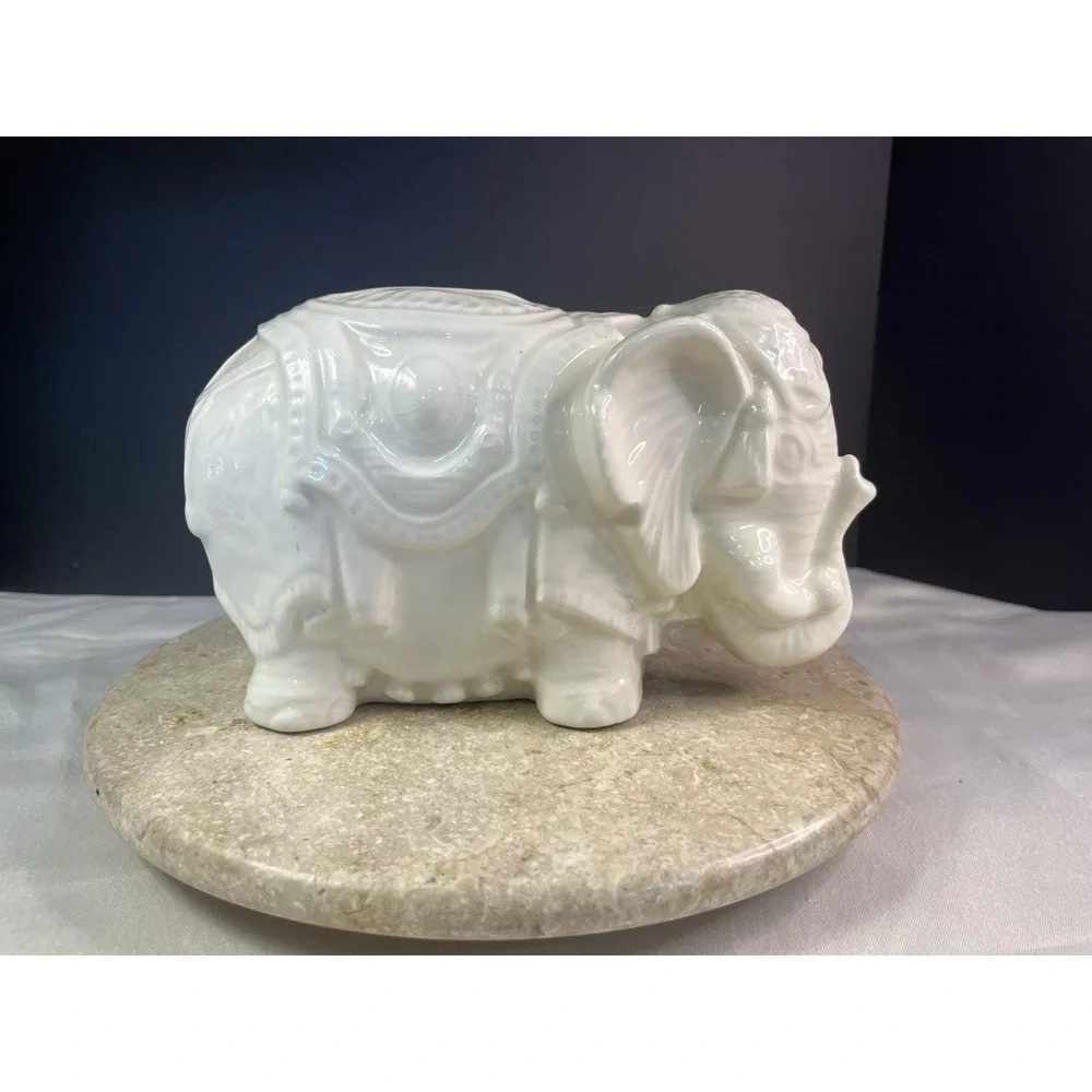 1970's Hand Painted White Arnel Lucky Elephant Piggy Bank Excellent Condition